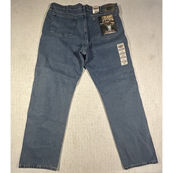 Wrangler Jeans Men's 38x32 Relaxed Fit Denim New - Picture 5 of 10